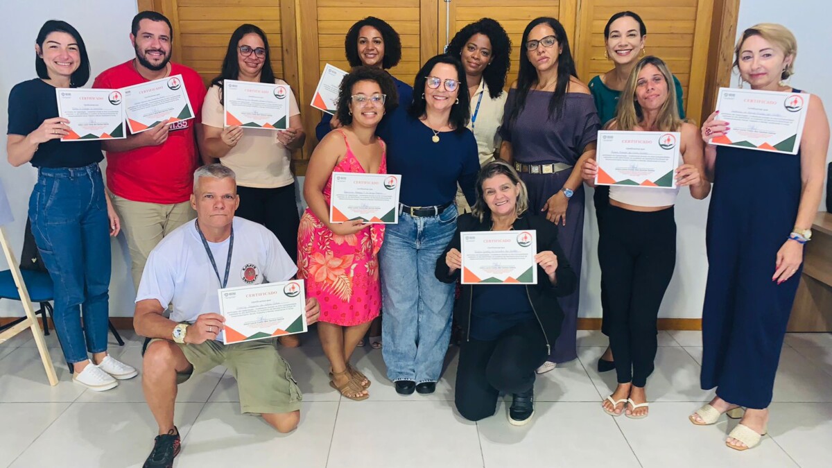 Cuidadores do Abrigo Institucional Lar Feliz recebem capacitação referente ao Estatuto da Criança e do Adolescente e outros temas