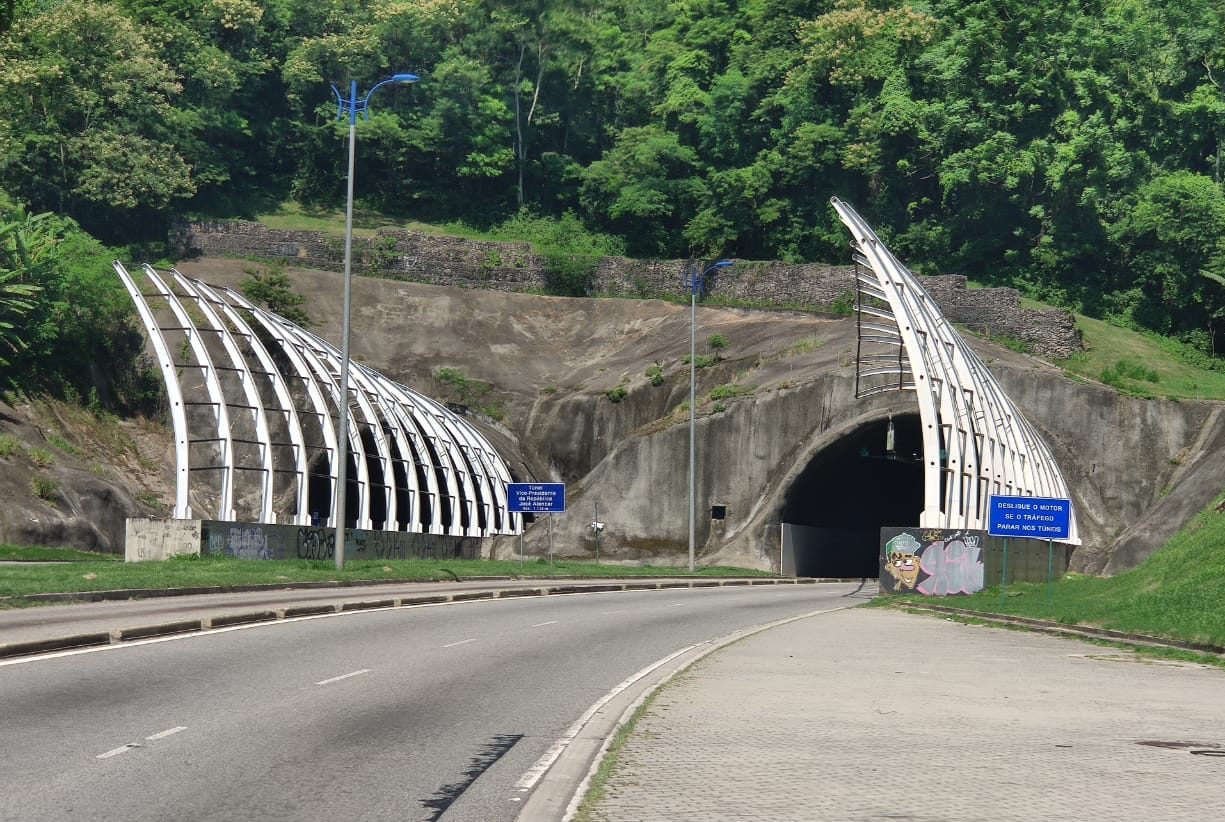 CET-Rio implanta esquema especial de tráfego para fechamento do Túnel Vice-Presidente José Alencar, na Grota Funda, para serviço de manutenção - Prefeitura da Cidade do Rio de Janeiro