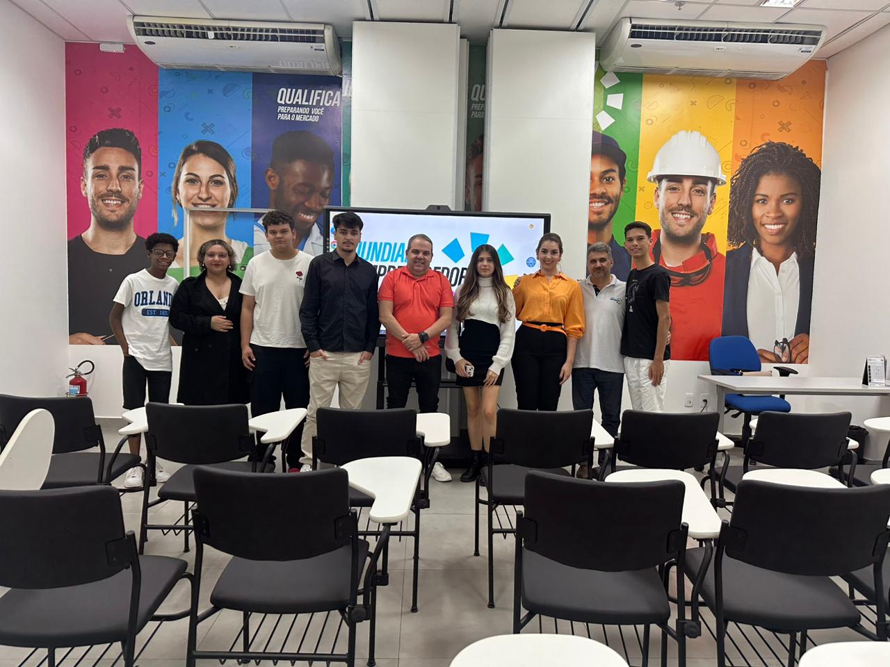Jovens do Parlamento apresentam plano de estímulo ao empreendedorismo