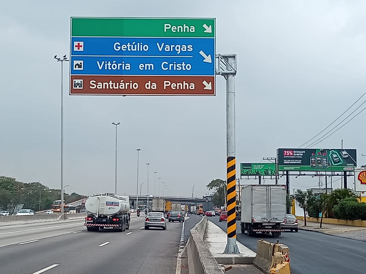 Nova agulha na Avenida Brasil de acesso à Penha reduz em 15% o número de veículos na pista lateral - Prefeitura da Cidade do Rio de Janeiro