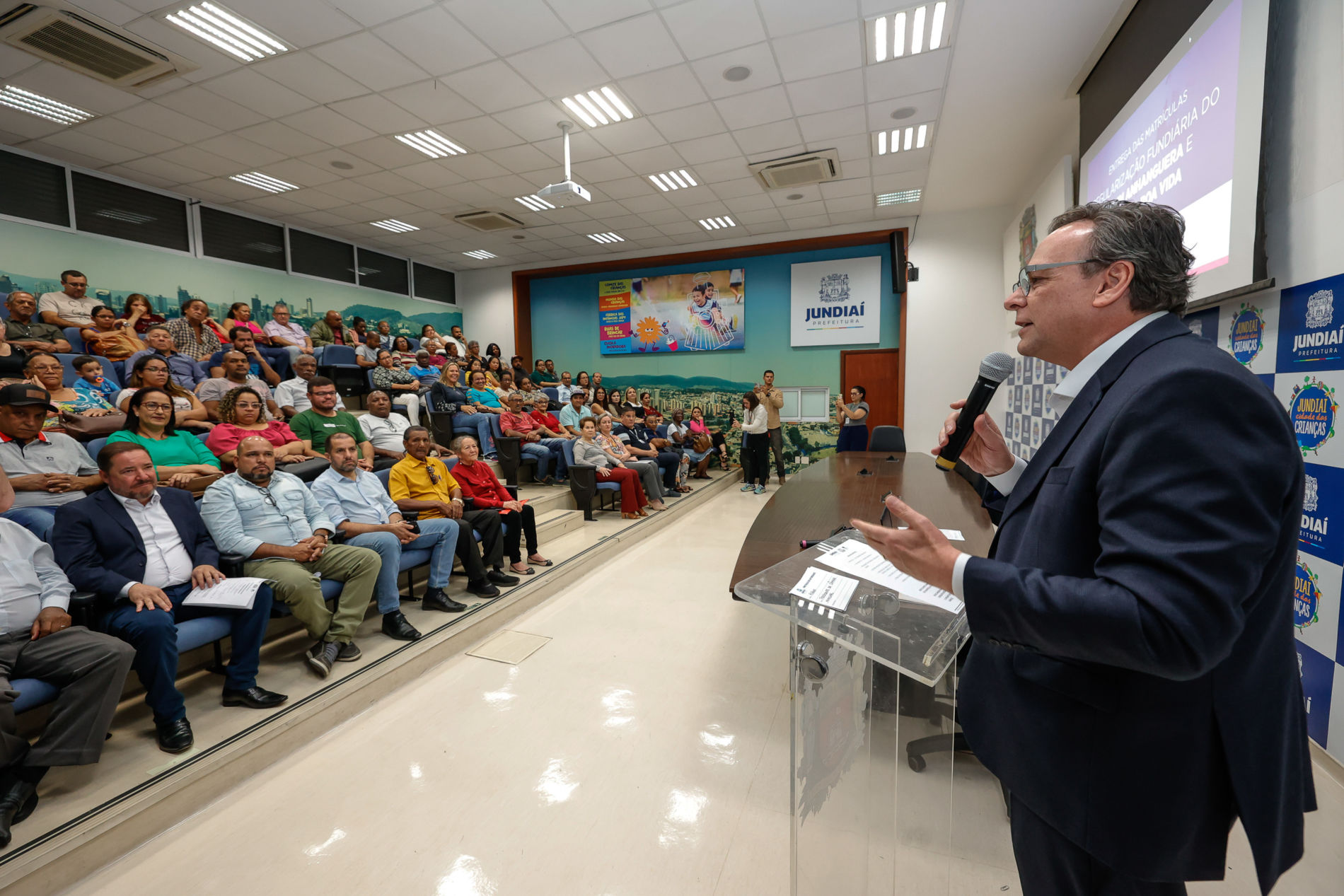 Prefeitura regulariza mais 50 imóveis no Jardim Anhanguera e Recanto Boa Vida