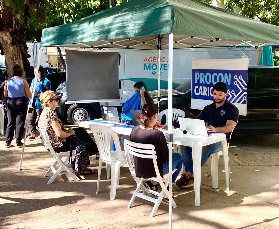 Procon nos Bairros leva atendimento itinerante à Barra da Tijuca - Prefeitura da Cidade do Rio de Janeiro