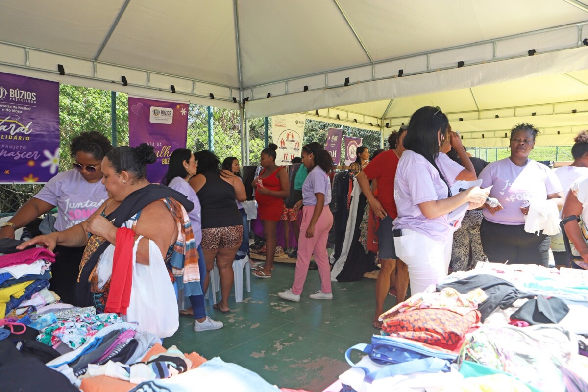 “Ação Mulher” na quadra poliesportiva do bairro Baía Formosa beneficia mais de 260 moradores