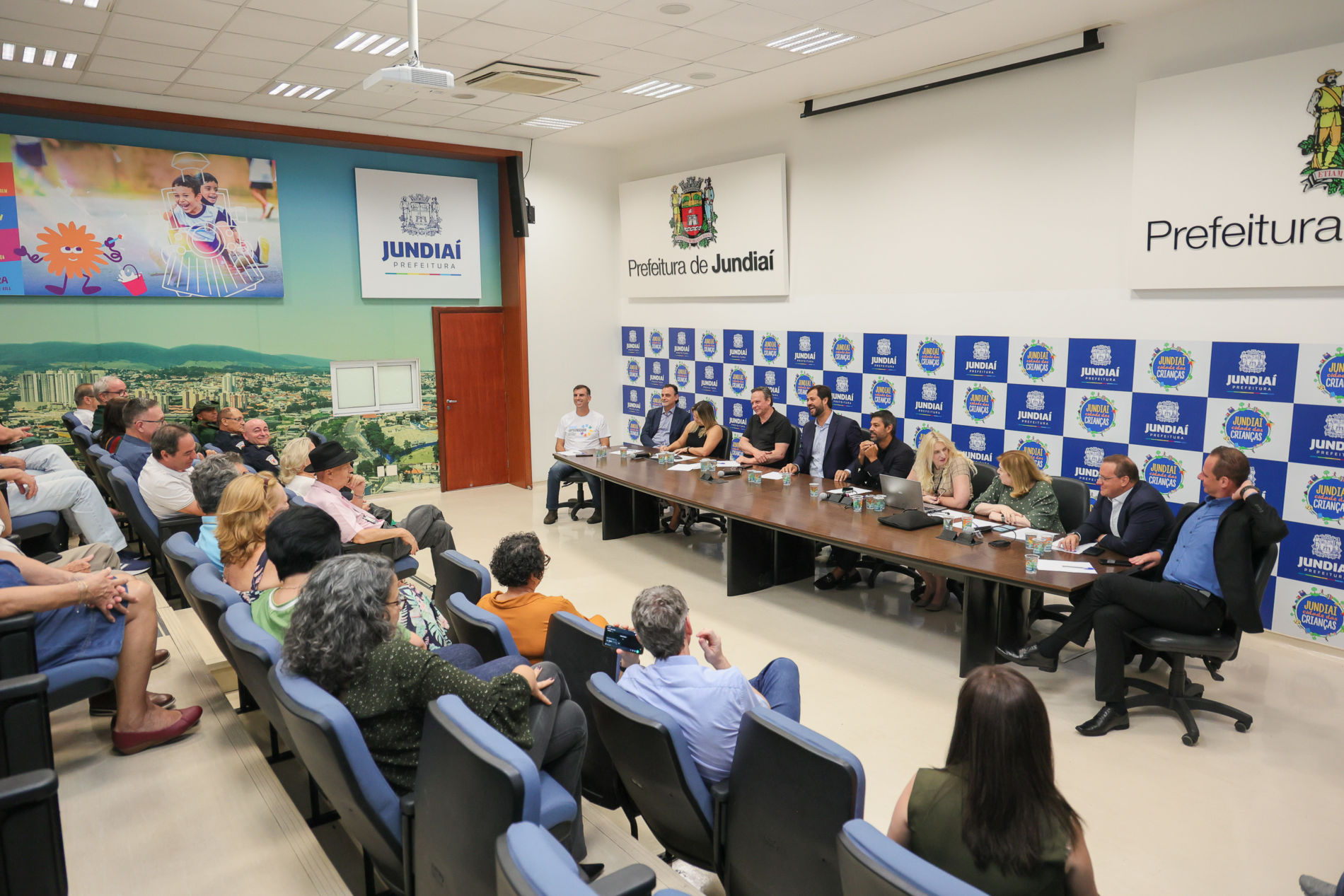 Em alusão à Semana da Pessoa Idosa, café reúne servidores 60+
