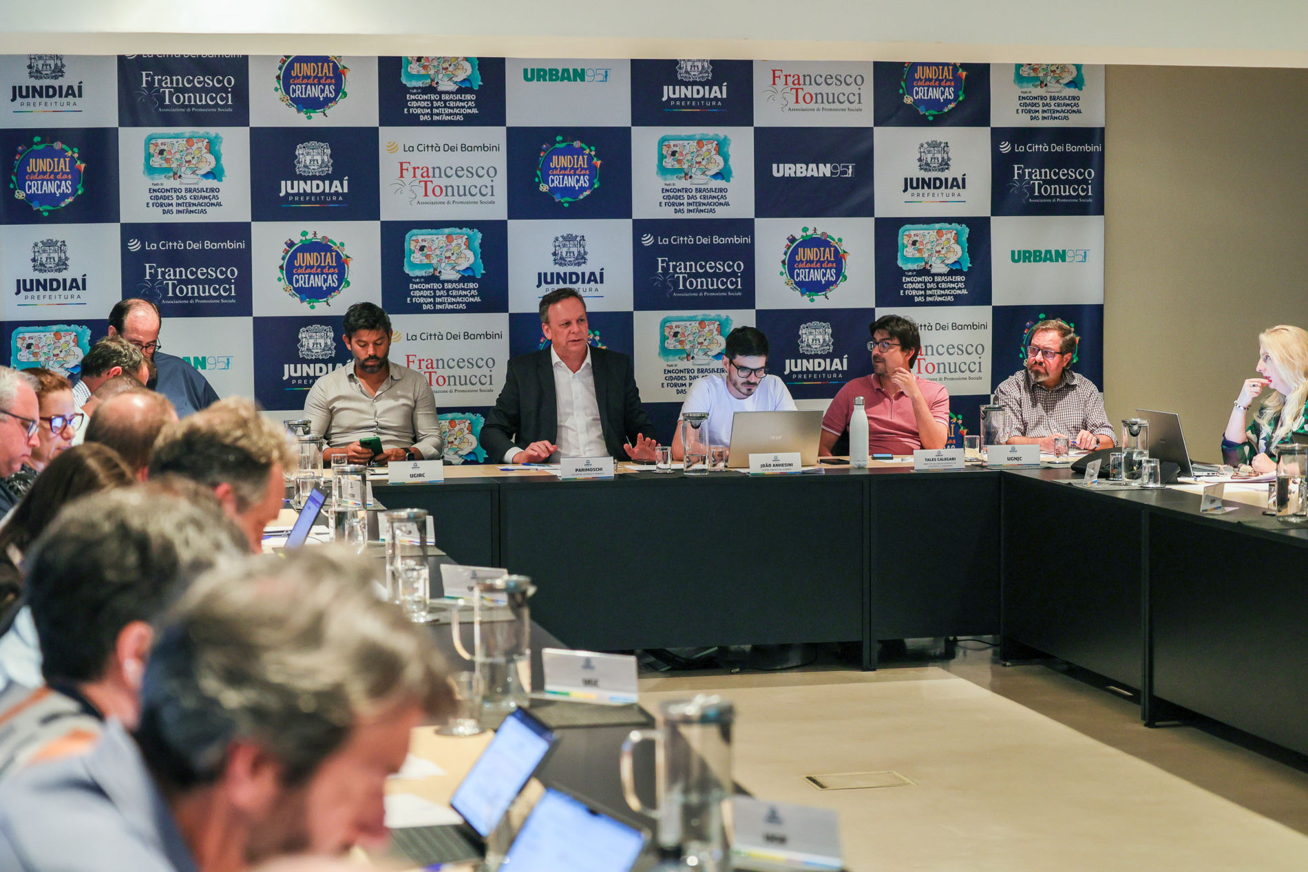 Em reunião, gestores monitoram andamento de projetos prioritários