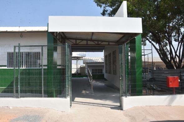 Prefeitura de Cuiab | Sugesto de Pauta: Emanuel Pinheiro entrega nesta segunda-feira (4) reforma geral da EMEB Prof. Lenine de Campos Pvoas